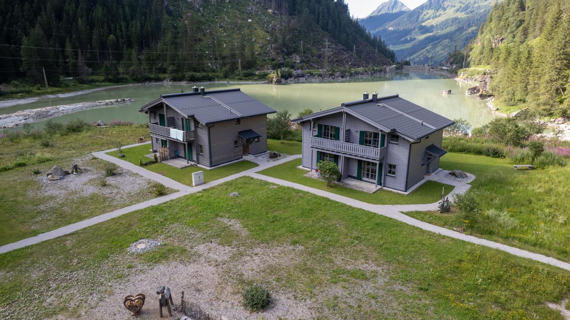 Tauerndorf Enzingerboden Ski In&Out - Steinbock Lodges Exterior photo