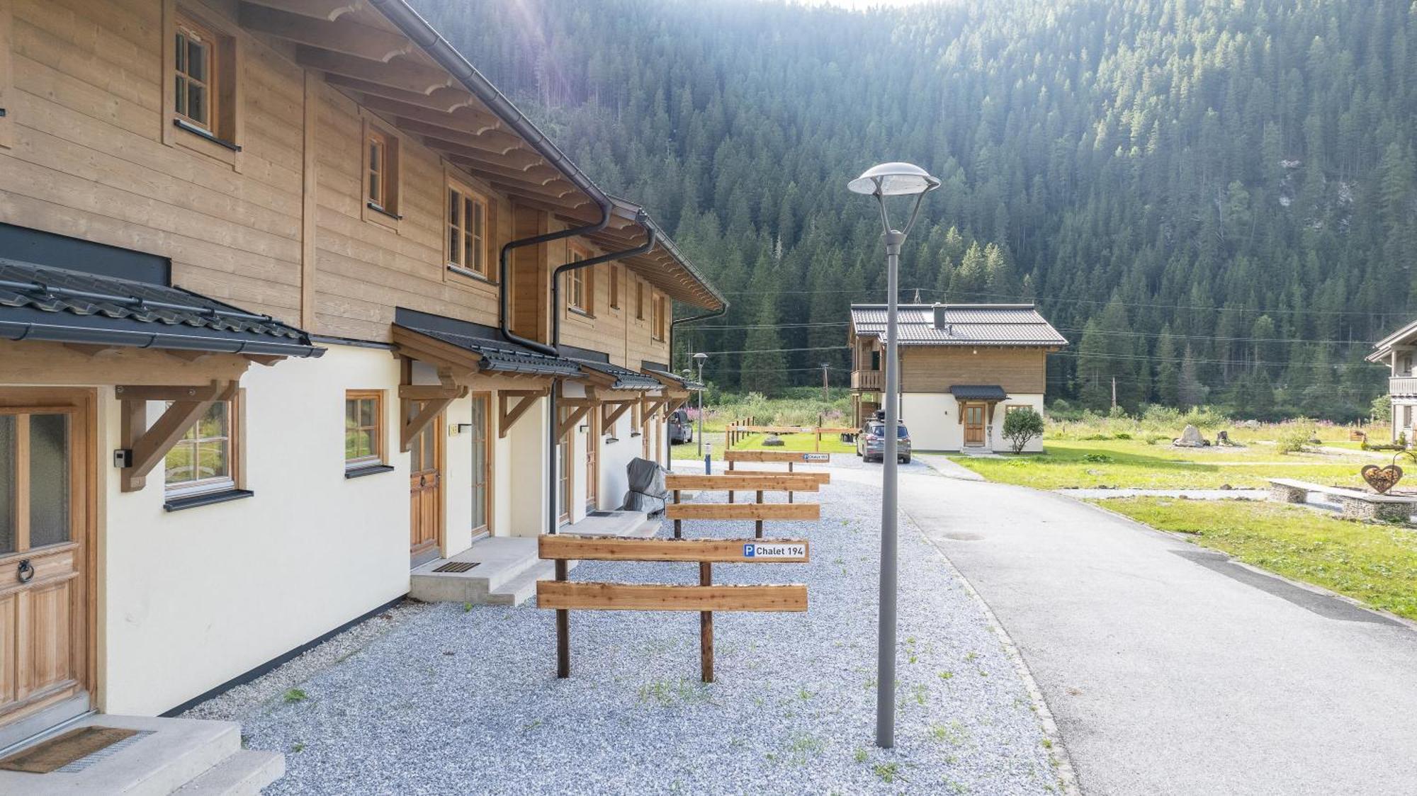 Tauerndorf Enzingerboden Ski In&Out - Steinbock Lodges Exterior photo